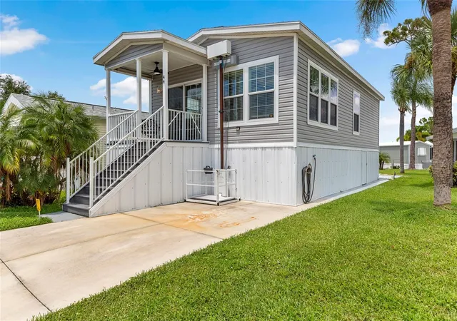 1st image of 44 Crown Point Dr, Nokomis, FL 34275 | MLS# A4703398