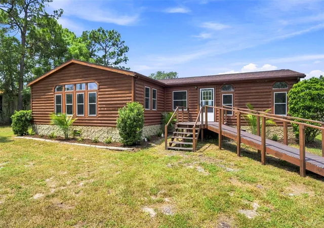 3rd image of 16303 Tomahawk St, Hudson, FL 34667 | MLS# TB8540243