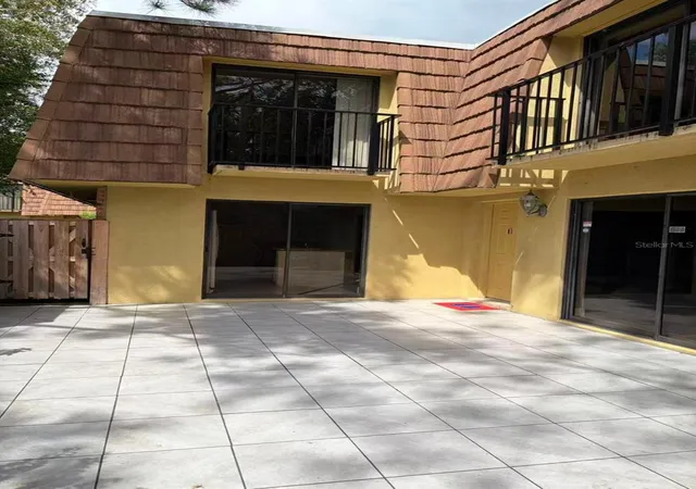 Photo 3 of Condo for sale at 5371 Bamboo Ct #401, Orlando, FL 32811 | MLS# O6434742 | Listing updated on 2026-09-12