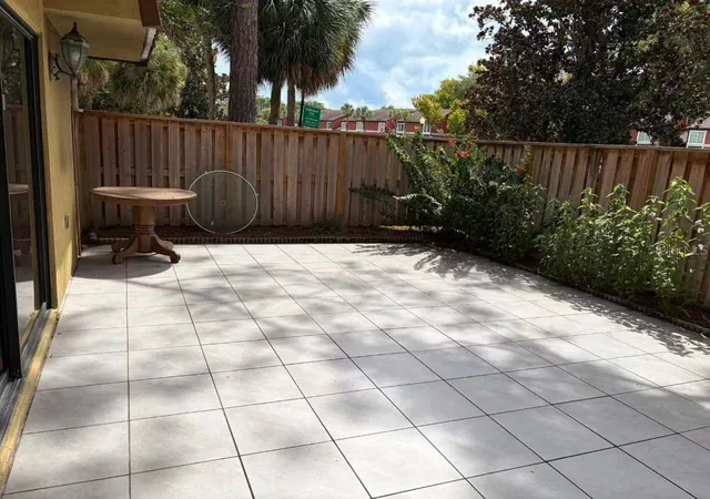 Photo 4 of Condo for sale at 5371 Bamboo Ct #401, Orlando, FL 32811 | MLS# O6434742 | Listing updated on 2026-09-12