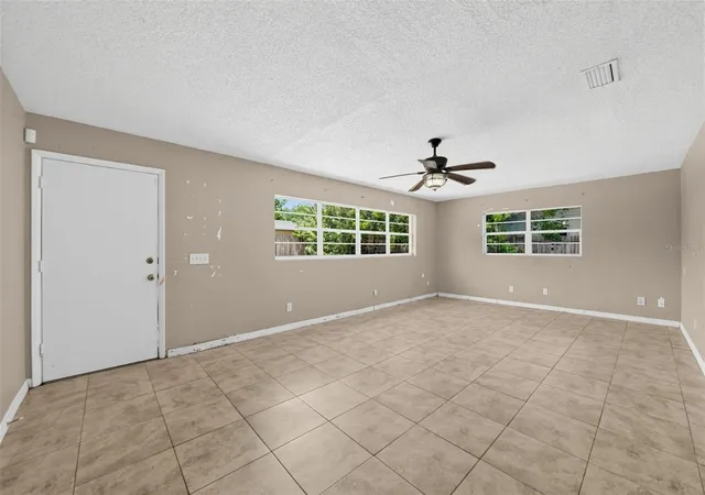 Photo 3 of Single family home for sale at 377 Brittany Cir, Casselberry, FL 32707 | MLS# O6434745 | Listing updated on 2026-10-07