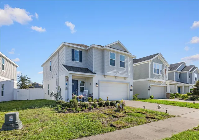 Photo 2 of Single family home for sale at 6824 Perch Hammock Loop, Groveland, FL 34736 | MLS# O6434752 | Listing updated on 2026-09-28