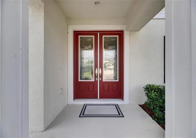 Photo 3 of Single family home for sale at 7528 Paradiso Dr, Apollo Beach, FL 33572 | MLS# TB8540268 | Listing updated on 2026-09-04