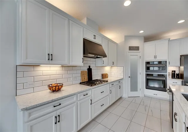 Photo 4 of Single family home for sale at 7528 Paradiso Dr, Apollo Beach, FL 33572 | MLS# TB8540268 | Listing updated on 2026-09-04