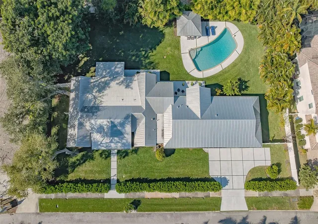 50th image of 3606 Palonia Ct, Sarasota, FL 34239 | MLS# A4703404