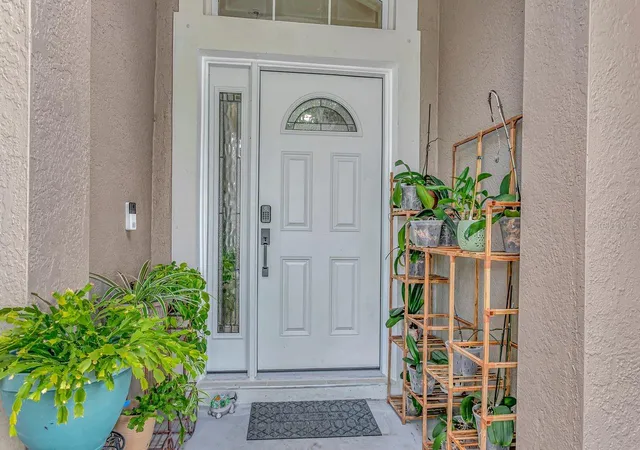 Photo 3 of Single family home for sale at 501 Stone Briar Dr, Ruskin, FL 33570 | MLS# TB8540280 | Listing updated on 2026-10-03