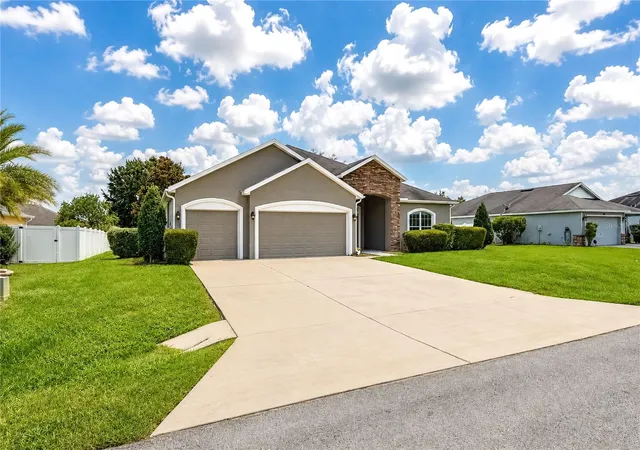 3rd image of 9857 Sw 51St Ct, Ocala, FL 34476 | MLS# OM730676