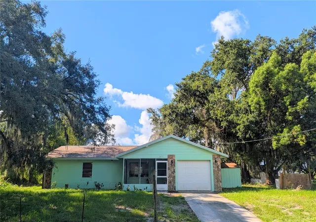 Photo 2 of Single family home for sale at 2871 W Albatross Rd, Avon Park, FL 33825 | MLS# O6434766 | Listing updated on 2026-10-01