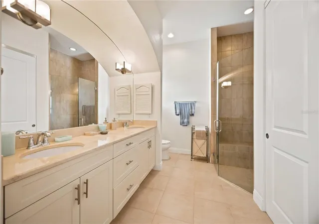 5th image of 435 Nokomis Ave S #312, Venice, FL 34285 | MLS# A4703408