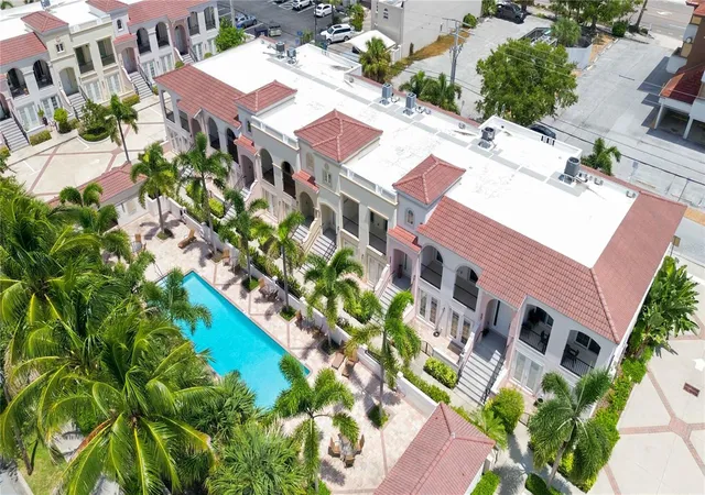 1st image of 435 Nokomis Ave S #312, Venice, FL 34285 | MLS# A4703408