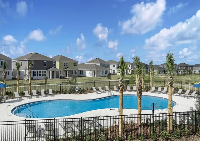 Photo 3 of Sale Pending at 241 Streamwater Way, Groveland, FL 34736 | MLS# O6434768 | Listing updated on 2026-09-15
