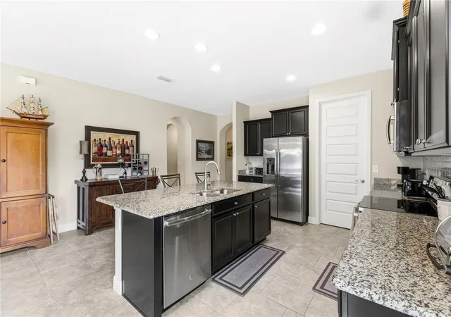 Photo 4 of Single family home for sale at 8711 Eden Cvs Dr, Winter Garden, FL 34787 | MLS# O6434770 | Listing updated on 2026-08-30