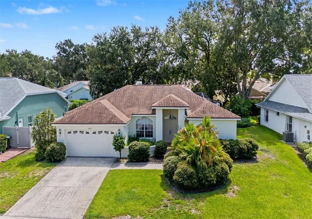 2nd image of 2807 Resnik Cir W, Palm Harbor, FL 34683 | MLS# TB8540289