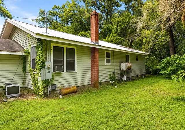 Photo 3 of Single family home for sale at 2409 Nw 7th Street, Ocala, FL 34475 | MLS# TB8540292 | Listing updated on 2026-09-23