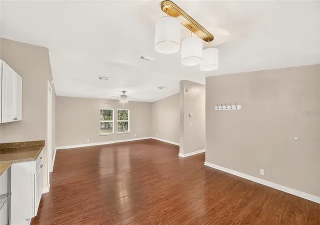 3rd image of 1827 Se 43Rd Ter, Gainesville, FL 32641 | MLS# GC542851