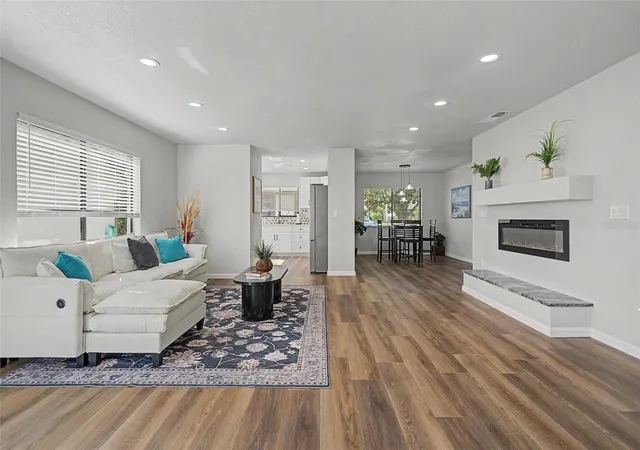 Photo 4 of Single family home for sale at 2218 Bay Berry Ln, Clearwater, FL 33763 | MLS# TB8540295 | Listing updated on 2026-09-20
