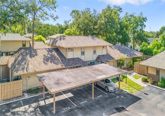 Photo 1 of Townhouse for sale at 903 Buck Ct, Brandon, FL 33511 | MLS# TB8540307 | Listing updated on 2026-09-26