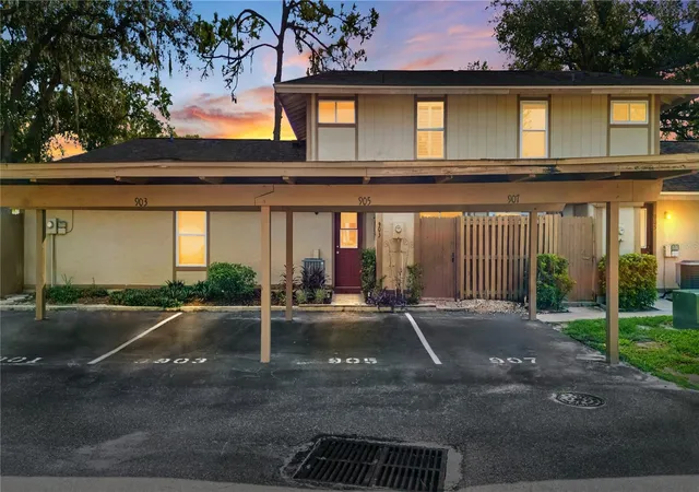 Photo 2 of Townhouse for sale at 903 Buck Ct, Brandon, FL 33511 | MLS# TB8540307 | Listing updated on 2026-09-26