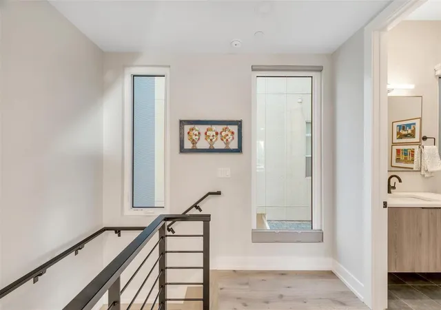 5th image of 372 6Th St S #12, Saint Petersburg, FL 33701 | MLS# TB8540311