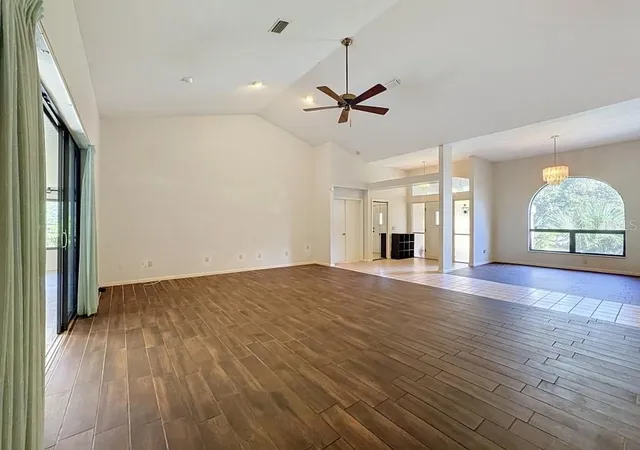 Photo 4 of Single family home for sale at 4 Balsam Ct W, Homosassa, FL 34446 | MLS# TB8540315 | Listing updated on 2026-10-05
