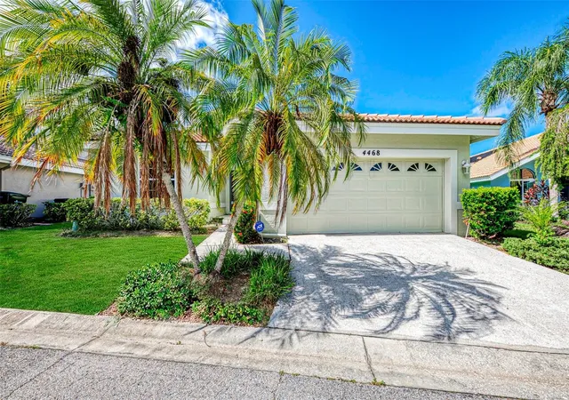 Photo 3 of Single family home for sale at 4468 Ascot Cir N, Sarasota, FL 34235 | MLS# A4703420 | Listing updated on 2026-08-24