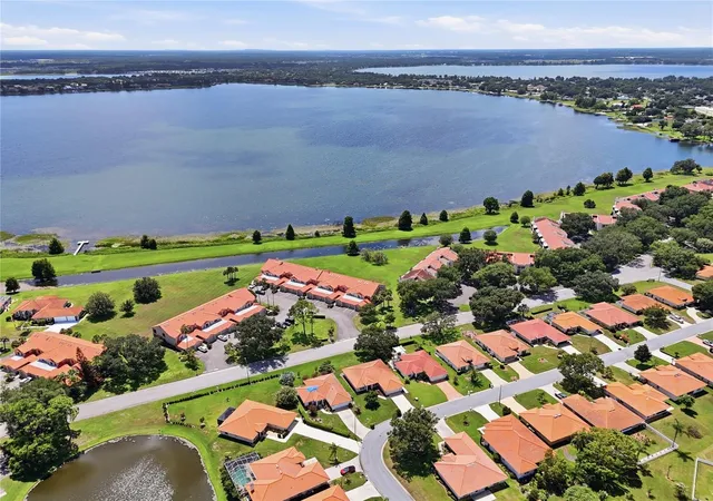 Condo for sale at 701 Magnolia Pl, WINTER HAVEN, FL 33884 | MLS# L4964412