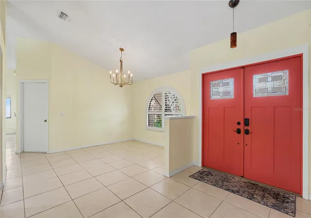 Photo 3 of Single family home for sale at 1703 Paddock Dr, Plant City, FL 33566 | MLS# TB8540341 | Listing updated on 2026-10-06