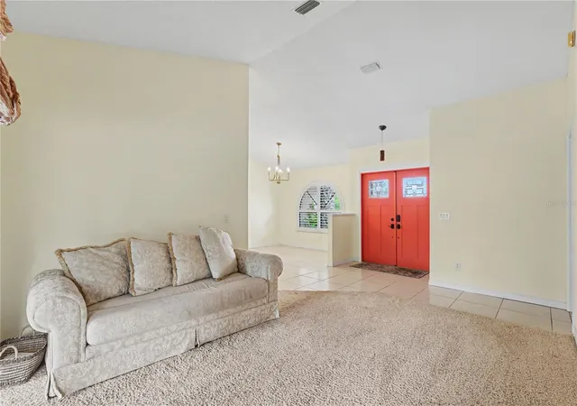 Photo 3 of Single family home for sale at 1703 Paddock Dr, Plant City, FL 33566 | MLS# TB8540341 | Listing updated on 2026-10-06