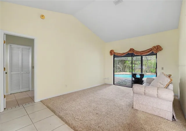 Photo 4 of Single family home for sale at 1703 Paddock Dr, Plant City, FL 33566 | MLS# TB8540341 | Listing updated on 2026-10-06