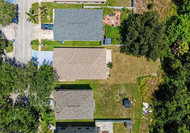 Photo 4 of Single family home for sale at 7838 Carriage Pointe Dr, Gibsonton, FL 33534 | MLS# TB8540350 | Listing updated on 2026-09-30