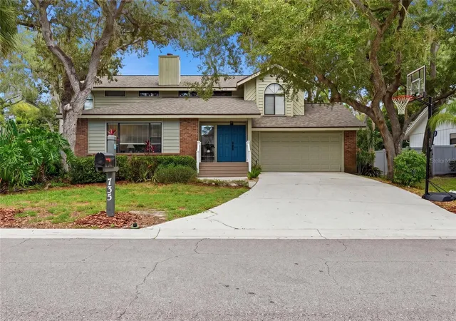 Photo 3 of Single family home for sale at 735 Forestview Dr, Sarasota, FL 34232 | MLS# A4703433 | Listing updated on 2026-08-29