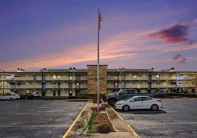 1st image of 6100 12th St S #313, St Petersburg, FL 33705 | MLS# A4703434