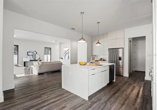 4th image of 1320 Cloverlawn Ave, Orlando, FL 32806 | MLS# O6434822