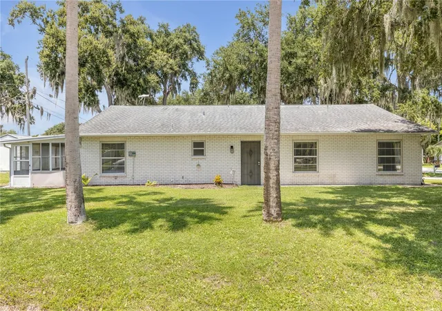 Photo 1 of Single family home for sale at 1870 Queen Palm Dr, Edgewater, FL 32141 | MLS# NS1089032 | Listing updated on 2026-09-03