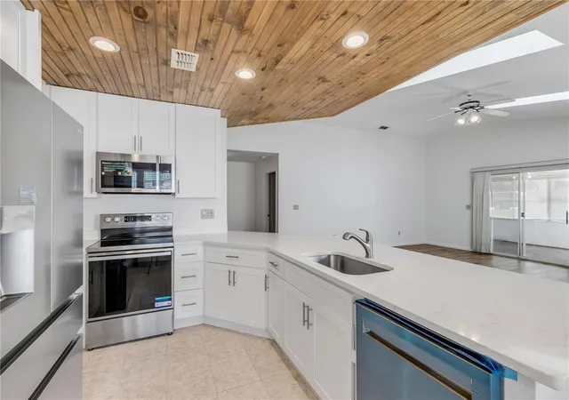 Photo 3 of Single family home for sale at 1870 Queen Palm Dr, Edgewater, FL 32141 | MLS# NS1089032 | Listing updated on 2026-09-03