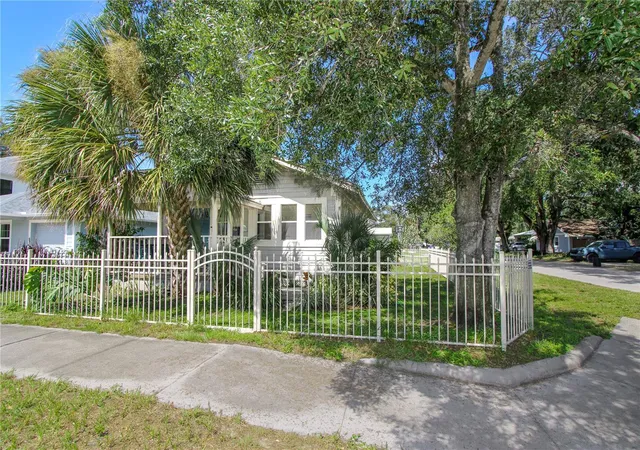 19th image of 3810 N Darwin Ave, Tampa, FL 33603 | MLS# TB8540361