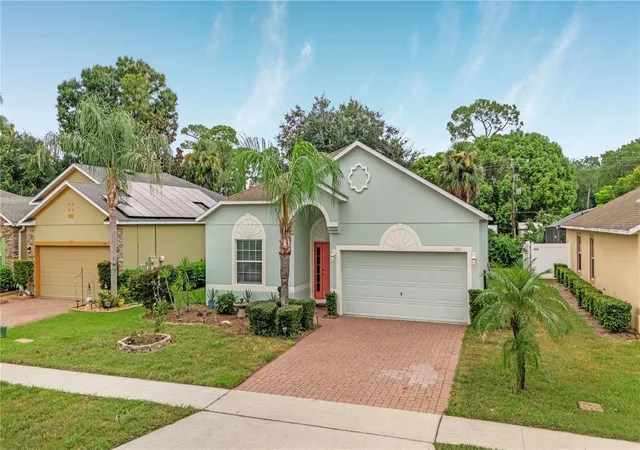 Photo 2 of Single family home for sale at 3923 Sunset Cove Dr, Port Orange, FL 32129 | MLS# V4950815 | Listing updated on 2026-08-22