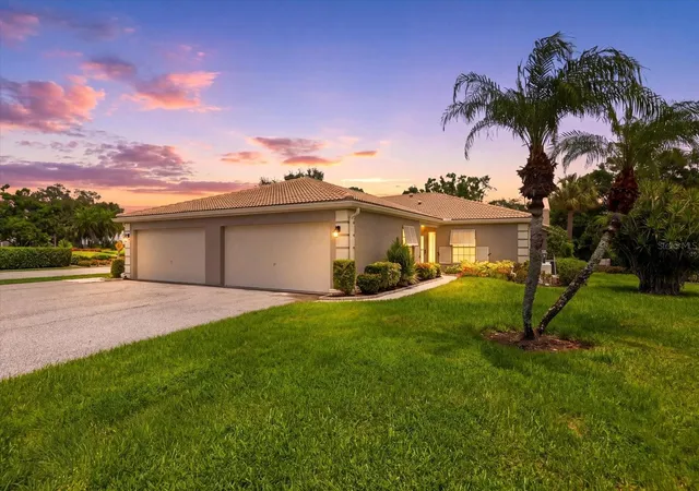 Photo 1 of Single family home for sale at 3252 Ringwood Meadow #81, Sarasota, FL 34235 | MLS# A4703439 | Listing updated on 2026-10-04