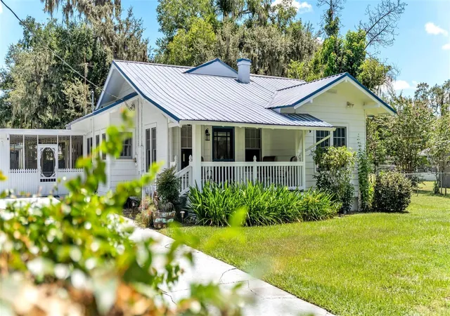 1st image of 7006 Beverly Rd, Lakeland, FL 33813 | MLS# L4964419