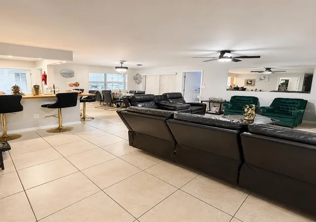 Photo 3 of Single family home for sale at 811 Hillside Ave, Lake Wales, FL 33853 | MLS# TB8540384 | Listing updated on 2026-09-13