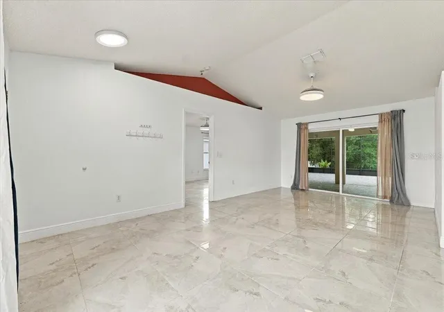 Photo 3 of Single family home for sale at 5156 Heatherstone Ct, Kissimmee, FL 34758 | MLS# L4964420 | Listing updated on 2026-09-22