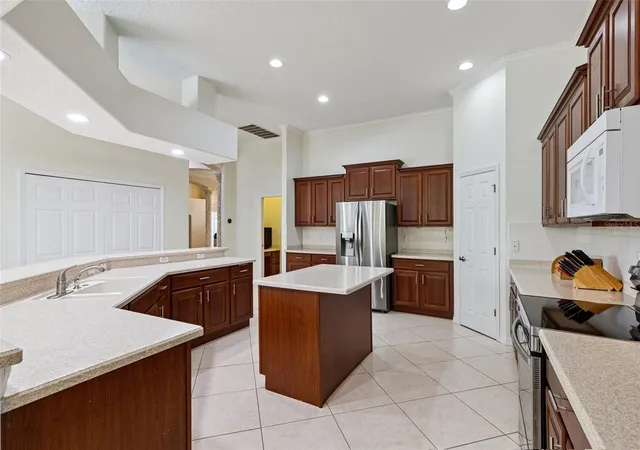 3rd image of 2436 Fawnlake Trl, Orlando, FL 32828 | MLS# O6434850