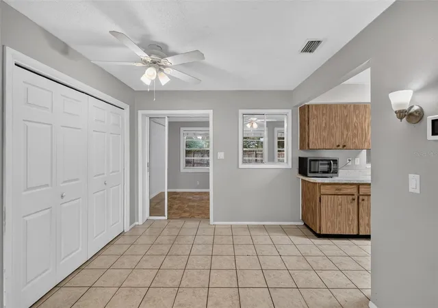 Photo 4 of Single family home for sale at 1305 Orange Ave, Tavares, FL 32778 | MLS# O6434860 | Listing updated on 2026-10-07