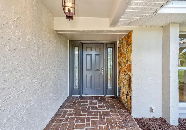 Photo 3 of Single family home for sale at 833 Tallowood Dr, Largo, FL 33770 | MLS# TB8540402 | Listing updated on 2026-10-03