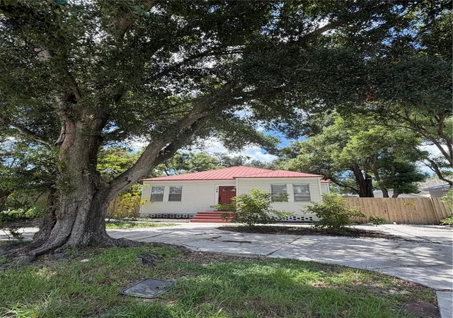 Photo 1 of Single family home for sale at 104 W Lambright St, Tampa, FL 33604 | MLS# TB8540403 | Listing updated on 2026-09-15
