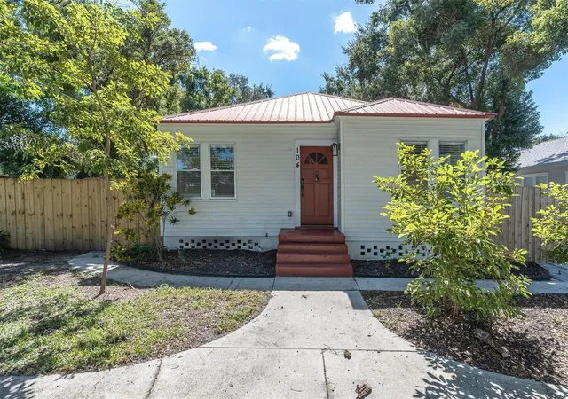 Single family home for sale at 104 W Lambright St, TAMPA, FL 33604 | MLS# TB8540403