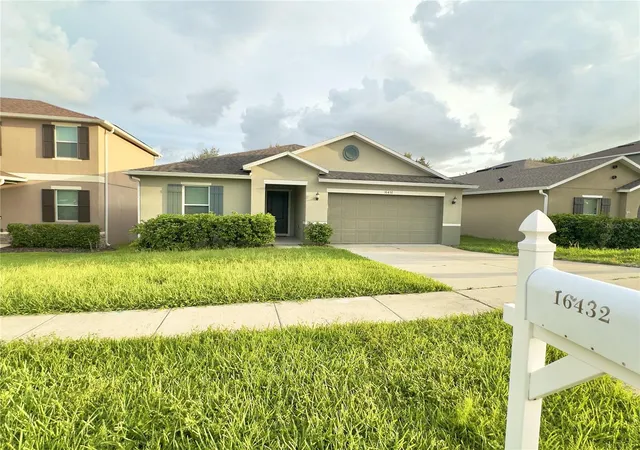 Photo 3 of Single family home for sale at 16432 Caju Rd, Clermont, FL 34711 | MLS# O6434863 | Listing updated on 2026-10-20