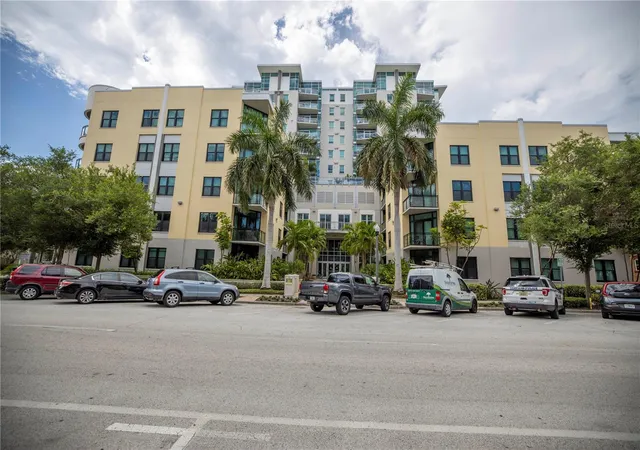 70th image of 400 4th Ave S #207, Saint Petersburg, FL 33701 | MLS# TB8540406