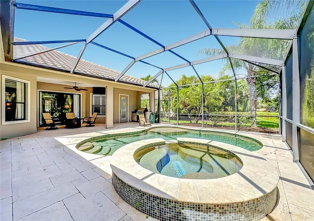 Photo 3 of Single family home for sale at 7668 Silverwood Ct, Lakewood Ranch, FL 34202 | MLS# TB8540407 | Listing updated on 2026-10-20
