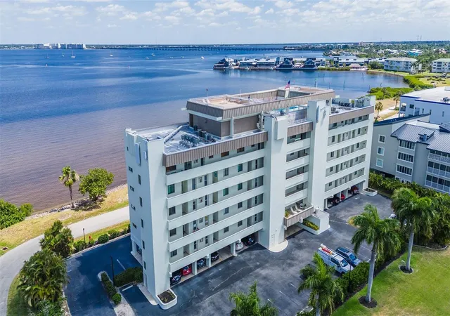 5th image of 1500 Park Beach Cir #3B, Punta Gorda, FL 33950 | MLS# C7529768